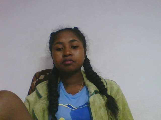 Marinah1a live cam on BongaCams