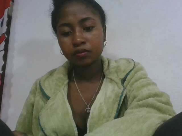 Marinah1a live cam on BongaCams