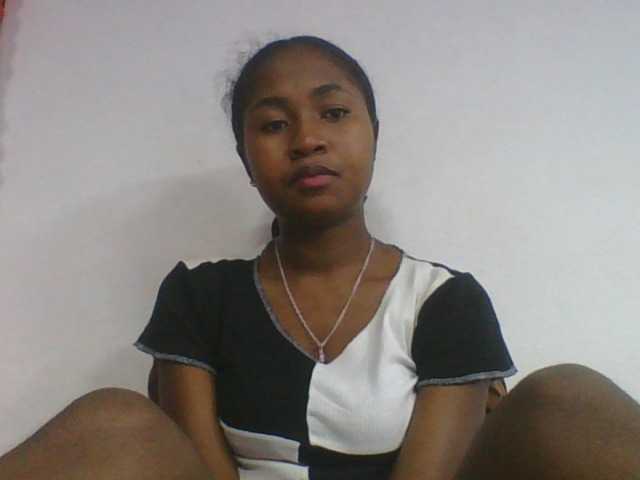 Marinah1a live cam on BongaCams