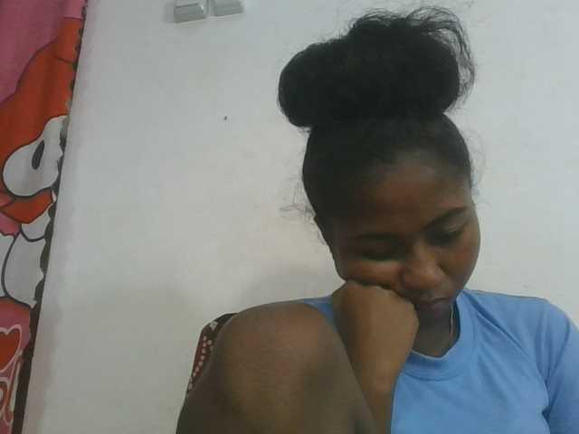 Marinah1a live cam on BongaCams
