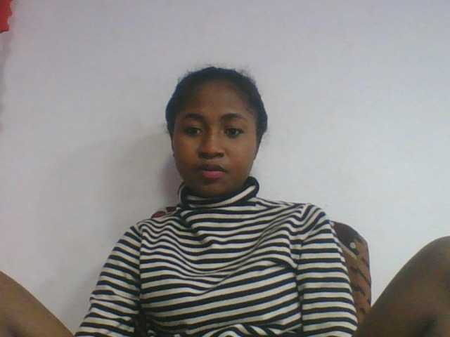Marinah1a live cam on BongaCams