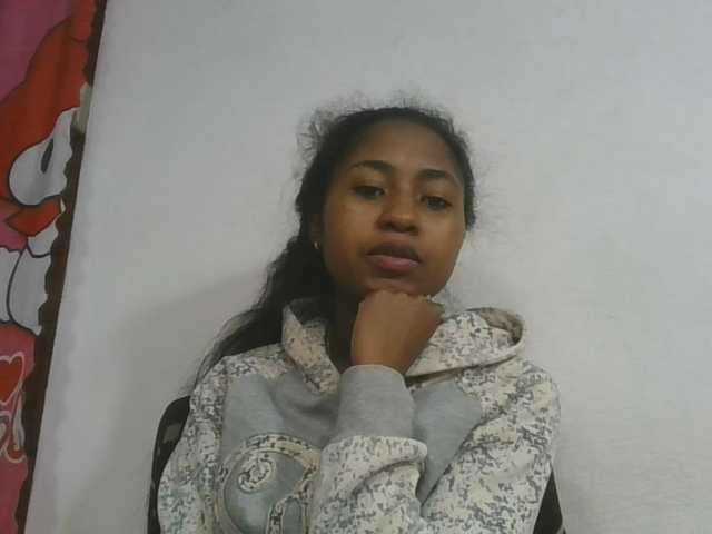 Marinah1a live cam on BongaCams