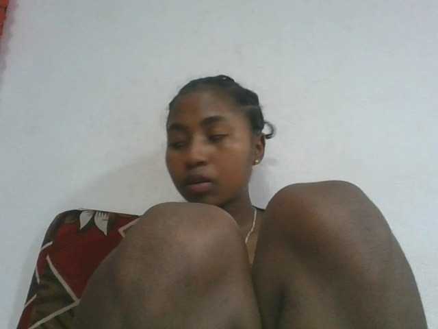 Marinah1a live cam on BongaCams