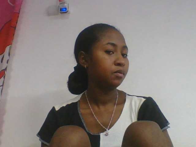 Marinah1a live cam on BongaCams