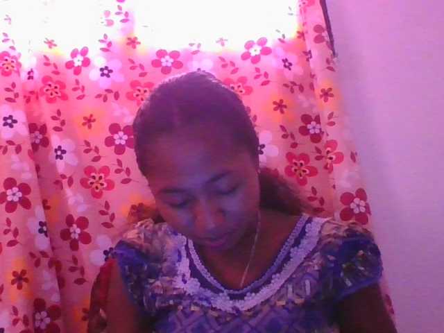 Marinah1a live cam on BongaCams