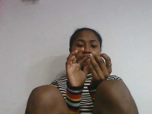 Marinah1a live cam on BongaCams
