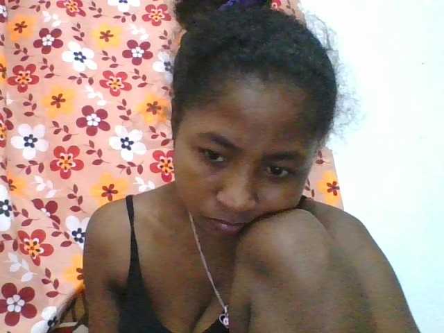 Marinah1a live cam on BongaCams