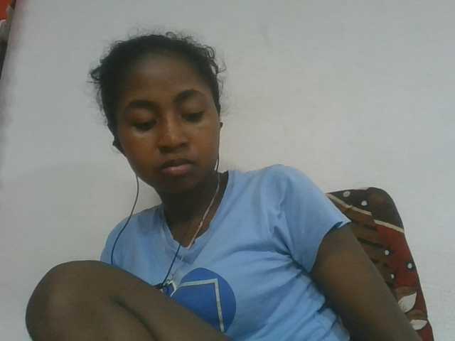 Marinah1a live cam on BongaCams