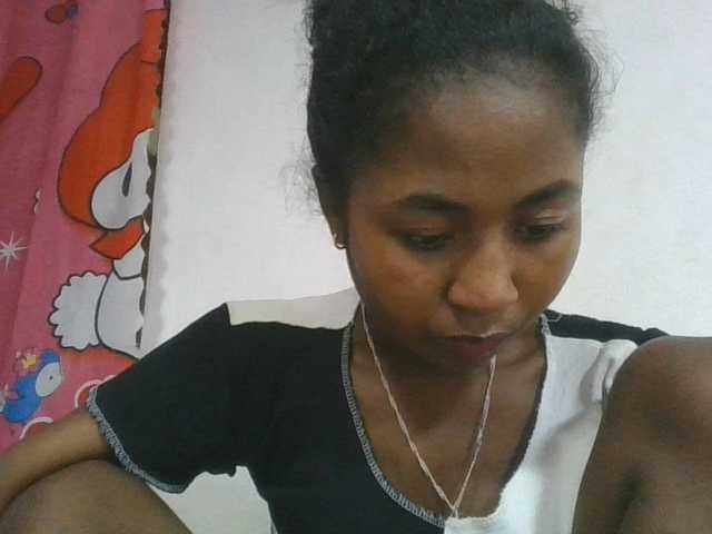 Marinah1a live cam on BongaCams