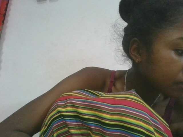 Marinah1a live cam on BongaCams
