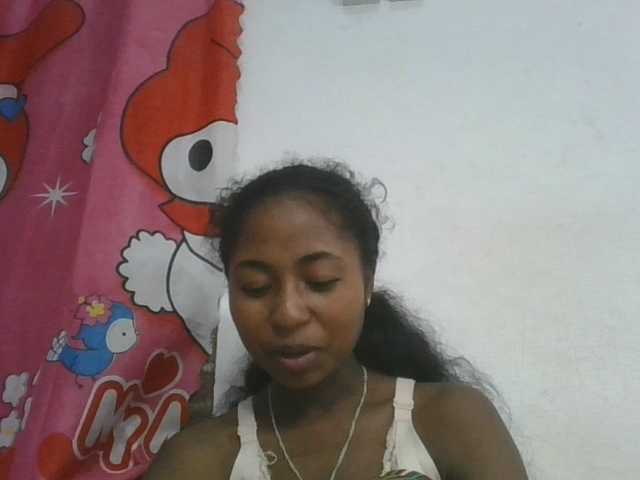 Marinah1a live cam on BongaCams