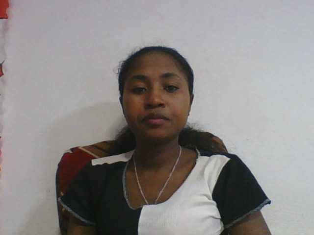 Marinah1a live cam on BongaCams