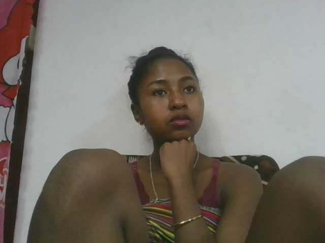 Marinah1a live cam on BongaCams