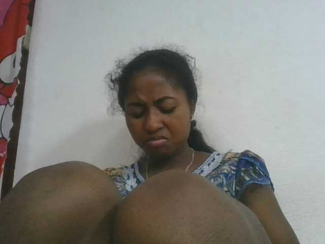 Marinah1a live cam on BongaCams