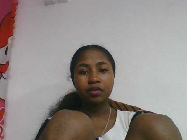 Marinah1a live cam on BongaCams