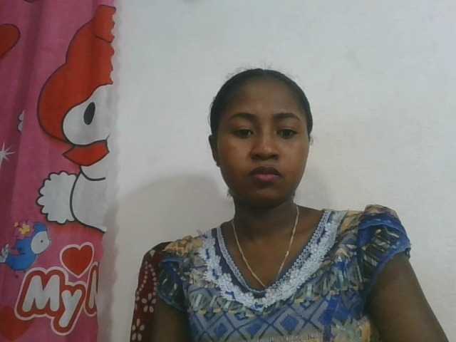 Marinah1a live cam on BongaCams
