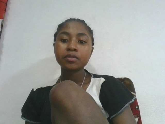 Marinah1a live cam on BongaCams