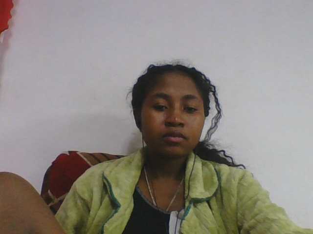 Marinah1a live cam on BongaCams