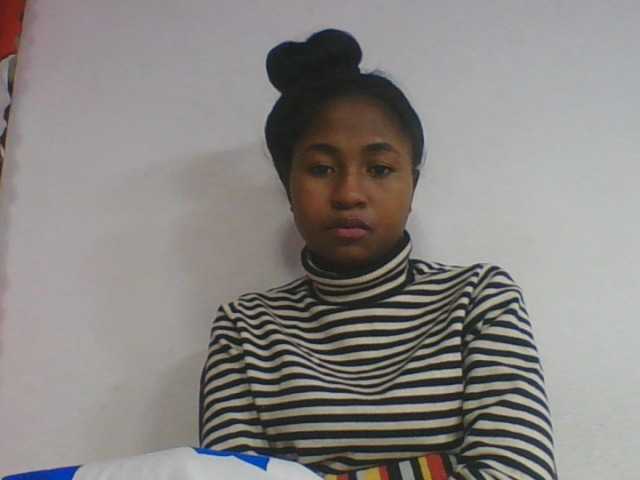 Marinah1a live cam on BongaCams