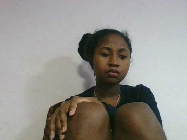 Marinah1a live cam on BongaCams