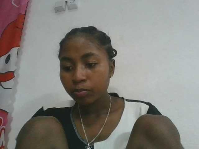 Marinah1a live cam on BongaCams
