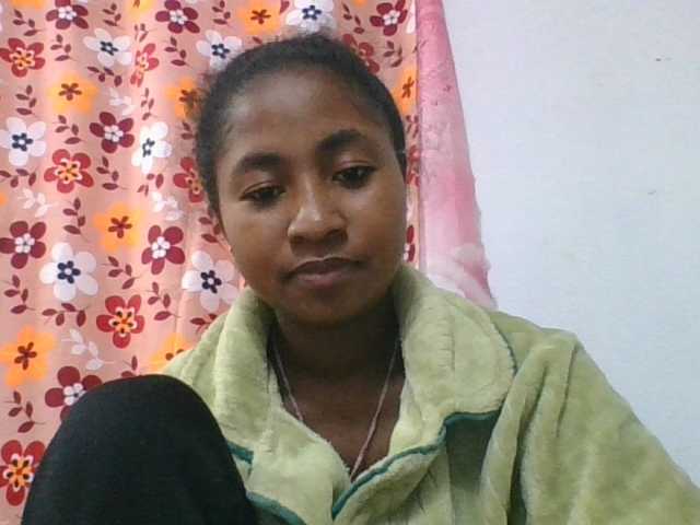 Marinah1a live cam on BongaCams