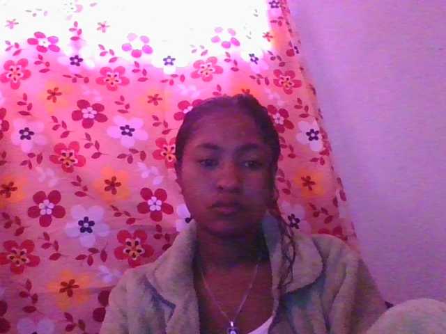 Marinah1a live cam on BongaCams
