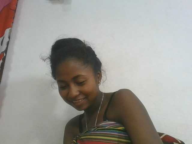 Marinah1a live cam on BongaCams