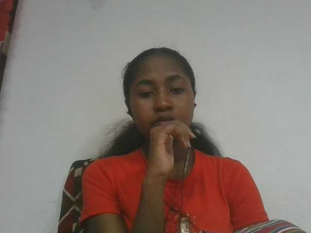 Marinah1a live cam on BongaCams
