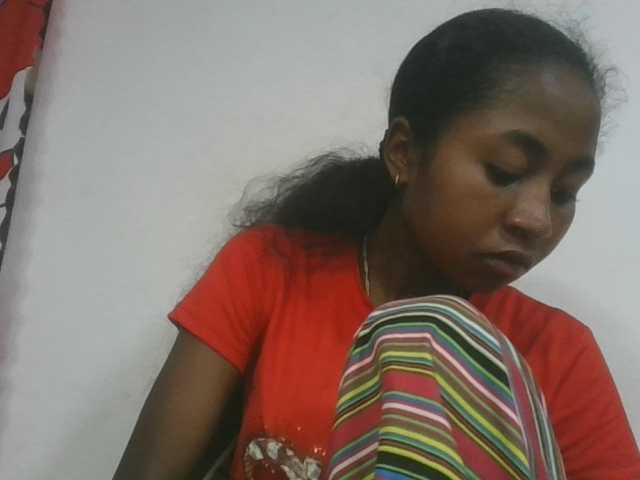 Marinah1a live cam on BongaCams