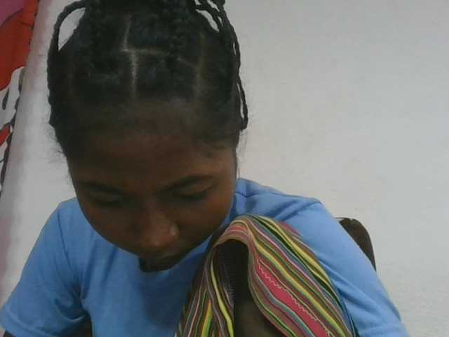 Marinah1a live cam on BongaCams