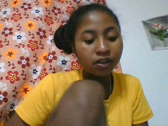 Marinah1a live cam on BongaCams
