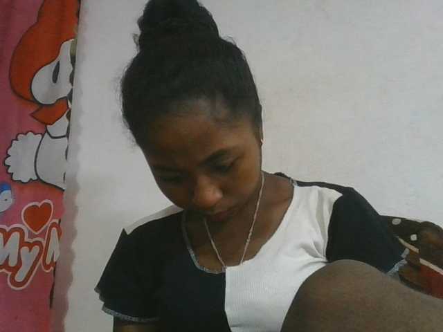 Marinah1a live cam on BongaCams