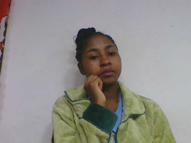 Marinah1a live cam on BongaCams