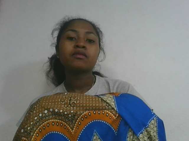 Marinah1a live cam on BongaCams