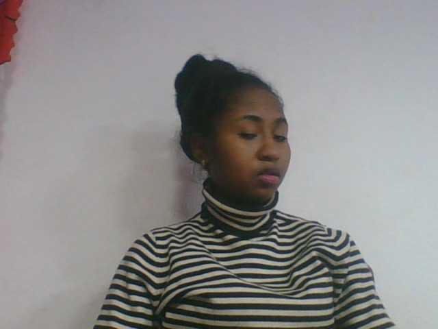 Marinah1a live cam on BongaCams