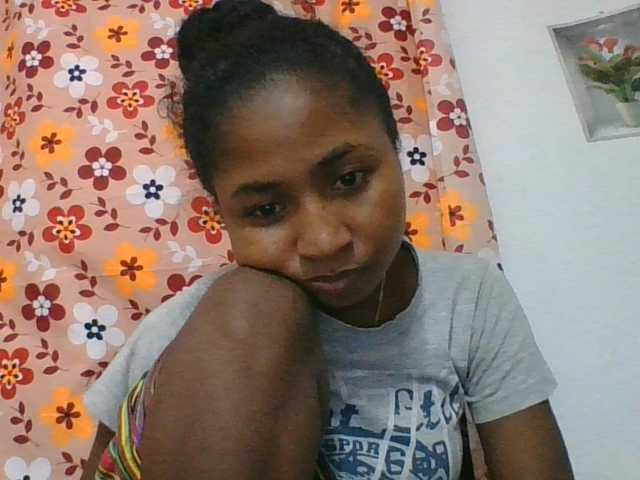 Marinah1a live cam on BongaCams