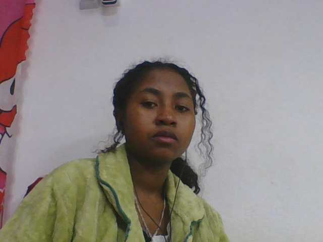 Marinah1a live cam on BongaCams