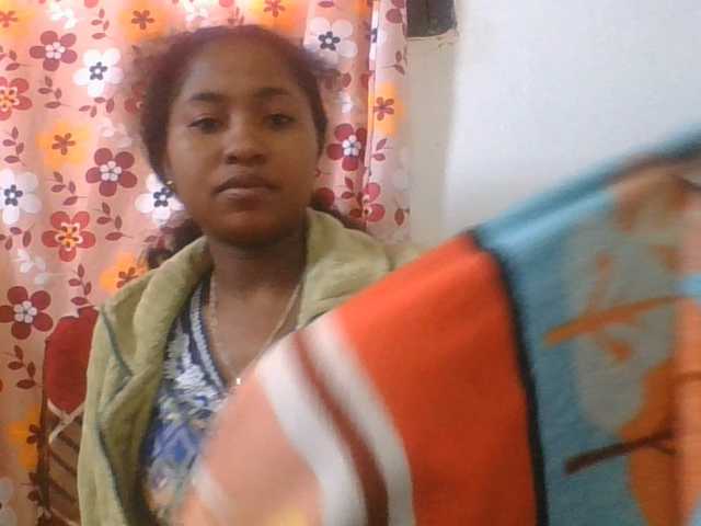 Marinah1a live cam on BongaCams