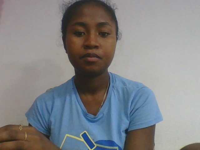 Marinah1a live cam on BongaCams