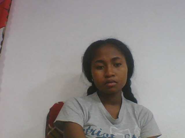 Marinah1a live cam on BongaCams