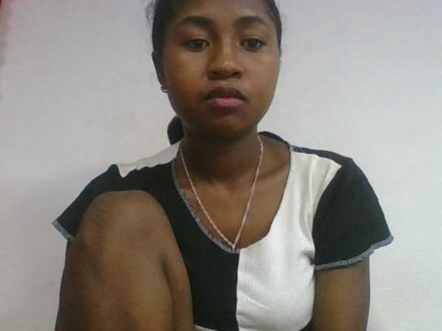 Marinah1a live cam on BongaCams