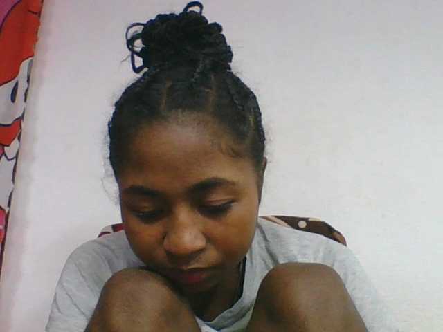 Marinah1a live cam on BongaCams