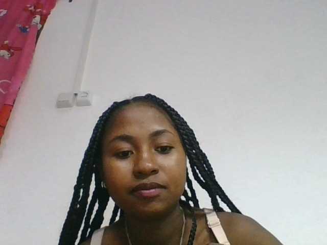 Marinah1a live cam on BongaCams