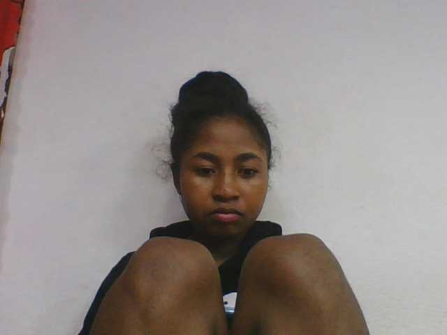Marinah1a live cam on BongaCams