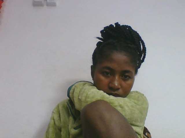 Marinah1a live cam on BongaCams