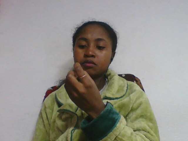 Marinah1a live cam on BongaCams