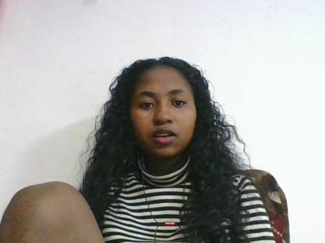 Marinah1a live cam on BongaCams