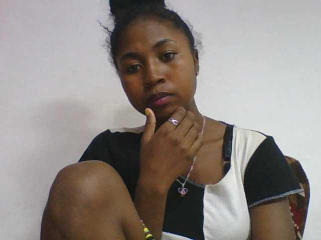 Marinah1a live cam on BongaCams