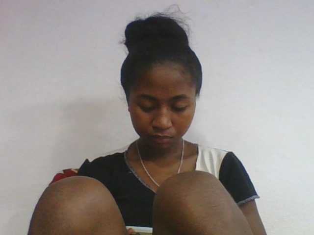 Marinah1a live cam on BongaCams